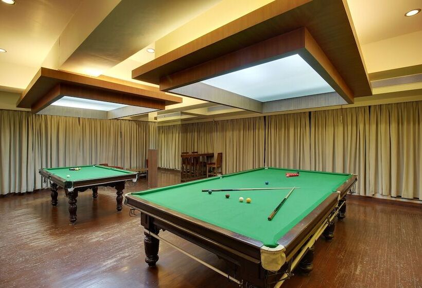 Holiday Resort & Spa A Unit Of S Poddar Group