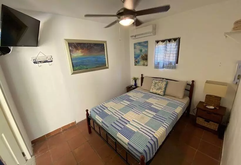 簡易ホテル Las Catalinas Coronado