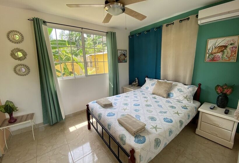 여관 Las Catalinas Coronado