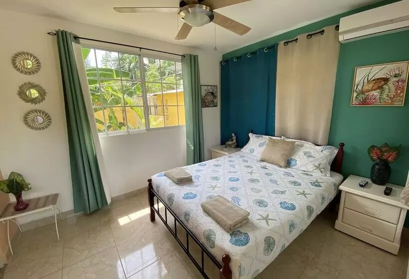 簡易ホテル Las Catalinas Coronado