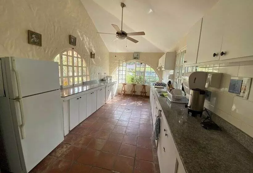 簡易ホテル Las Catalinas Coronado