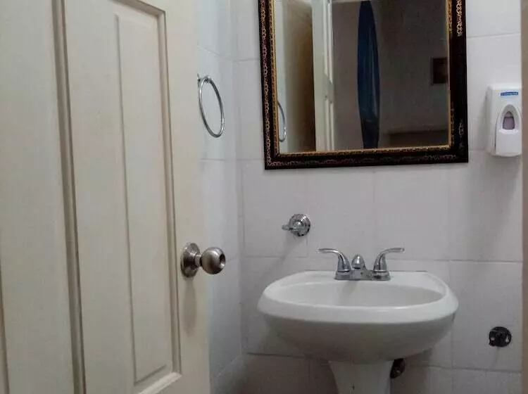 簡易ホテル Las Catalinas Coronado