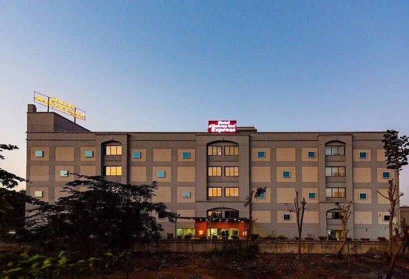 בית מלון כפרי Ashray Inn Express