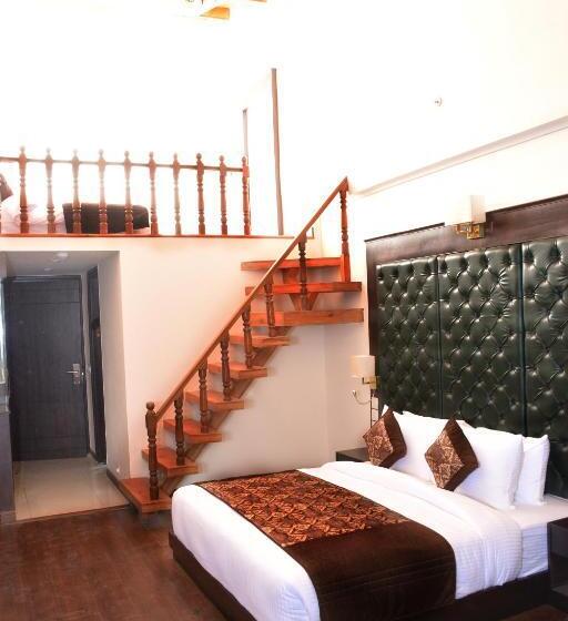 호텔 Deventure Shimla Hills