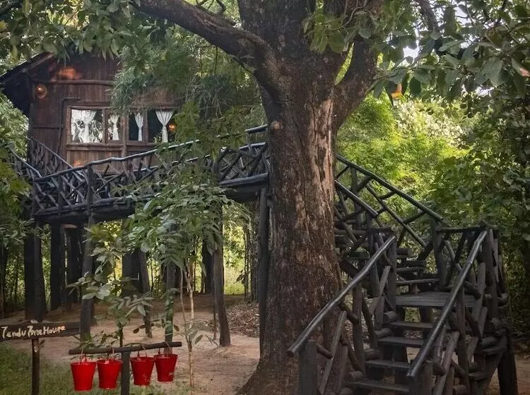 ホテル Pugdundee Safaris  Tree House Hideaway