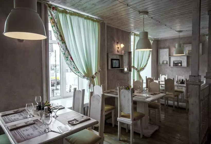 ホテル Usadba Strelingof