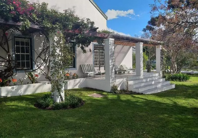 Majatalo L'auberge Chanteclair