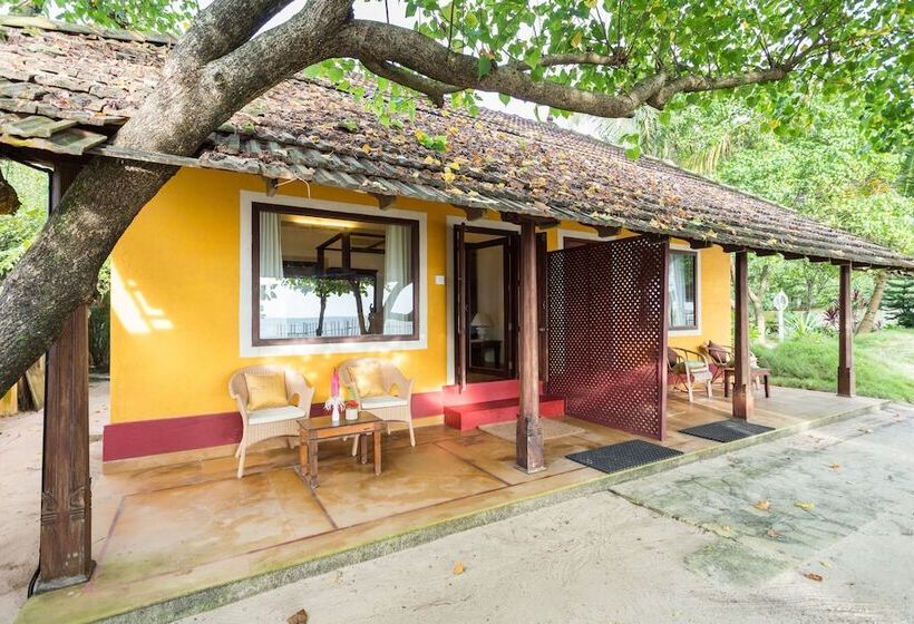 منتجع Azure Tides Marari