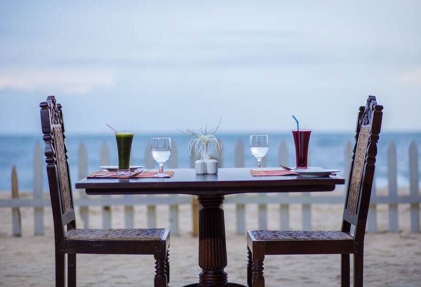 منتجع Azure Tides Marari