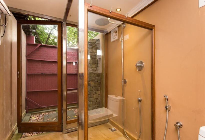 منتجع Azure Tides Marari