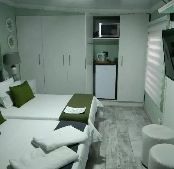 تختخواب و صبحانه Mitchell S Guesthouse