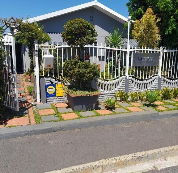 مبيت وإفطار Mitchell S Guesthouse