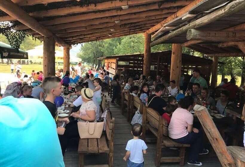 هتل Eko Selo Boračko Jezero