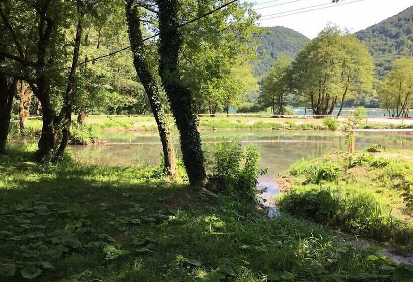 هتل Eko Selo Boračko Jezero