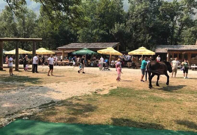 هتل Eko Selo Boračko Jezero