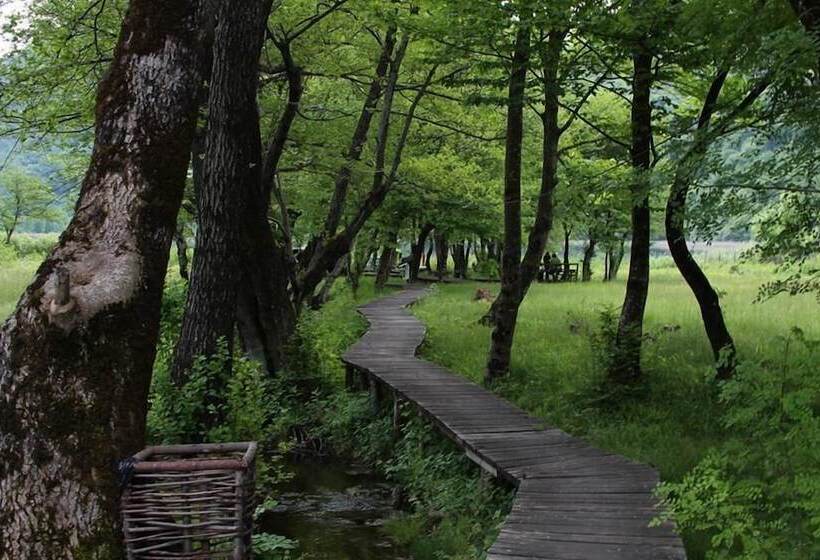 هتل Eko Selo Boračko Jezero