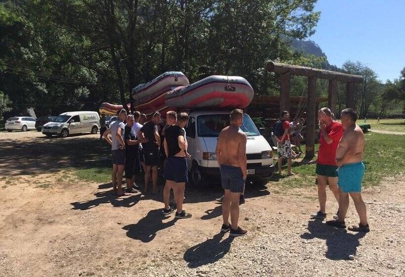 هتل Eko Selo Boračko Jezero