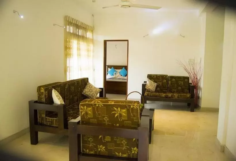 Hotelli Heavens Door Guest Inn