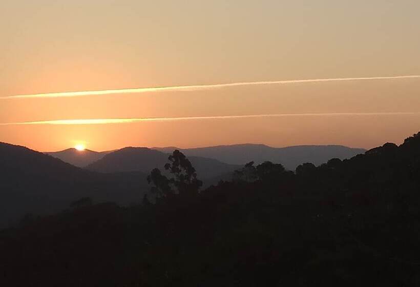 هتل Portal De Avalon