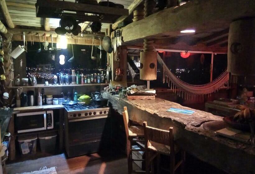 هتل Portal De Avalon