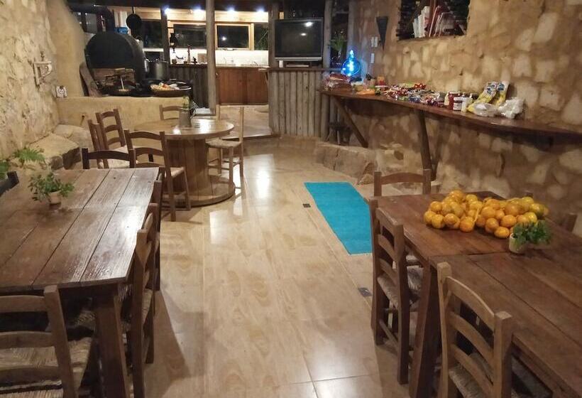 هتل Portal De Avalon