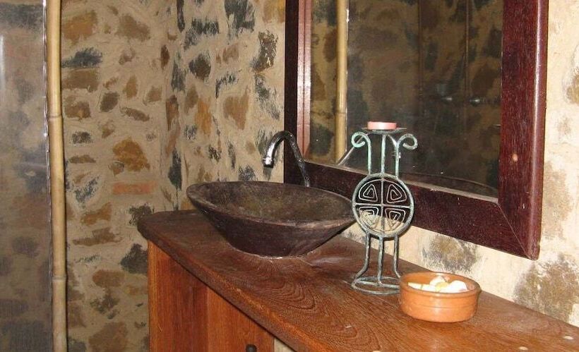 هتل Portal De Avalon