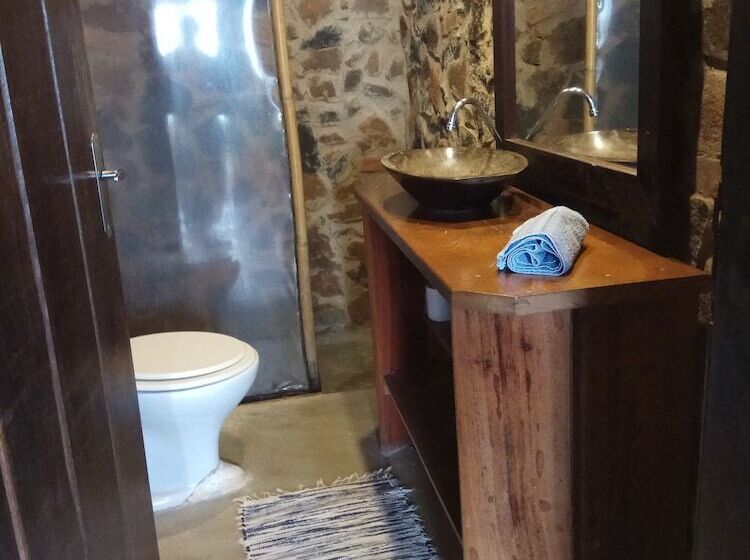 هتل Portal De Avalon