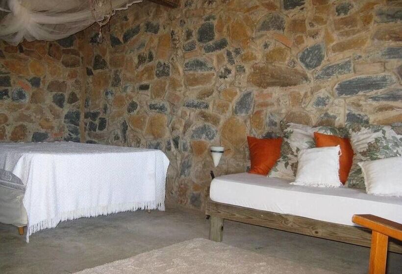 هتل Portal De Avalon