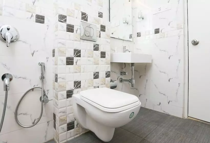 ホテル Treebo C Plaza