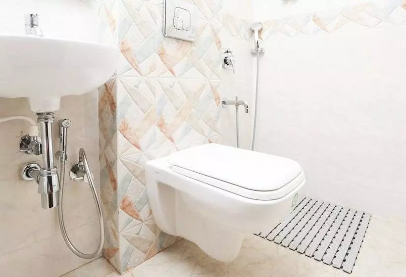 ホテル Treebo C Plaza