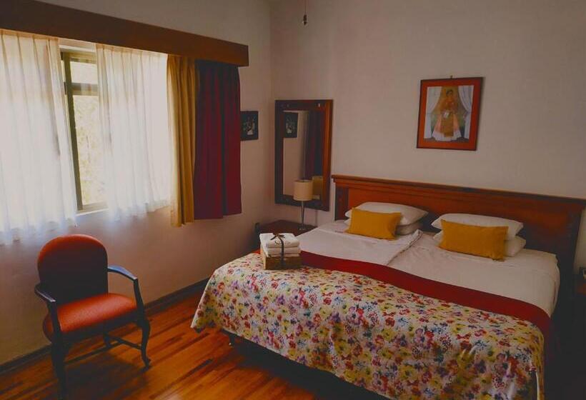 پانسیون Chalet Del Carmen