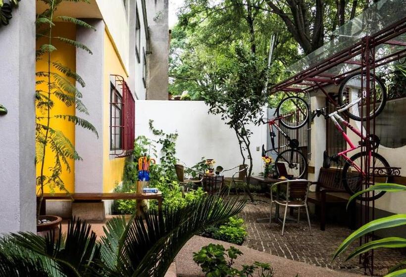 پانسیون Chalet Del Carmen