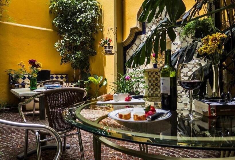 پانسیون Chalet Del Carmen