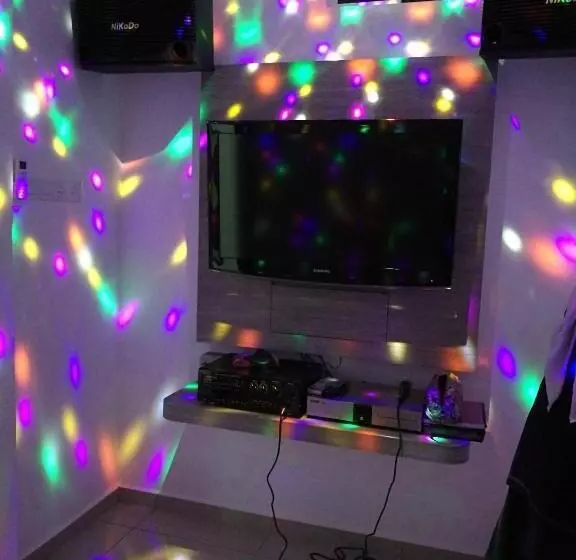 پانسیون D' Cozy Inn