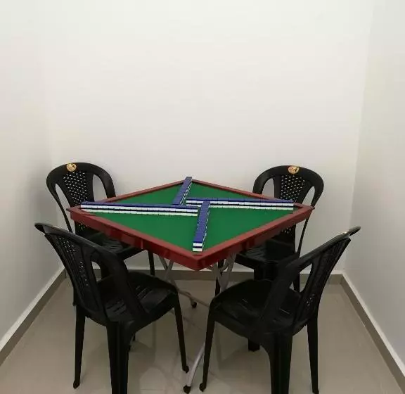 پانسیون D' Cozy Inn