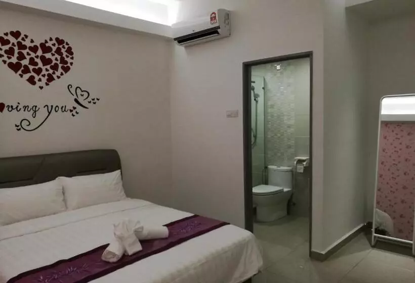 پانسیون D' Cozy Inn