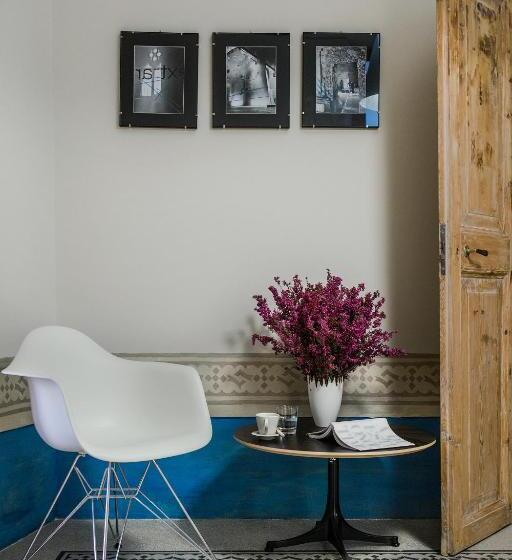 پانسیون Mynavona