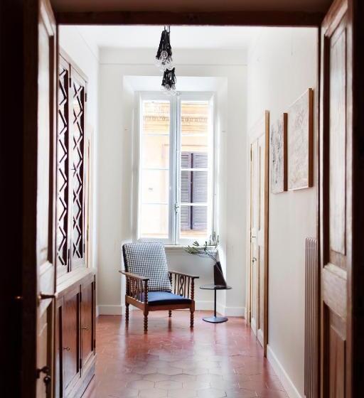 پانسیون Mynavona