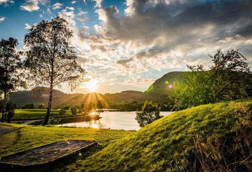 Pulpit Rock Hostel Vaulali