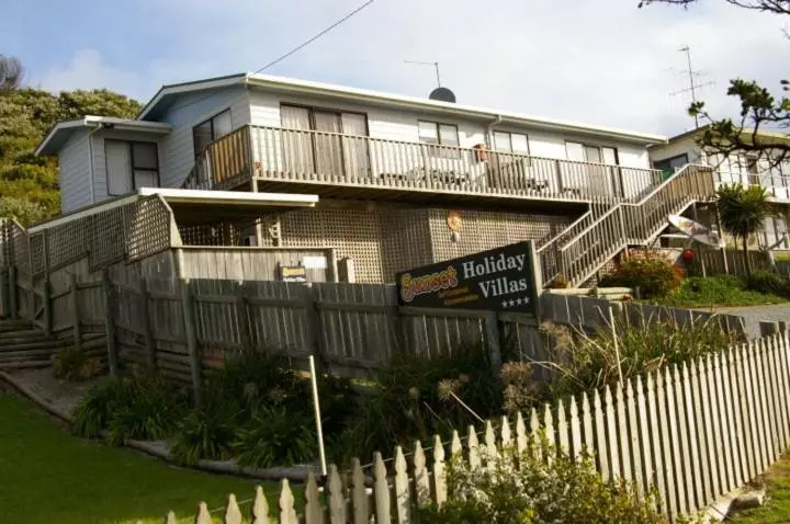 Sunset Holiday Villas