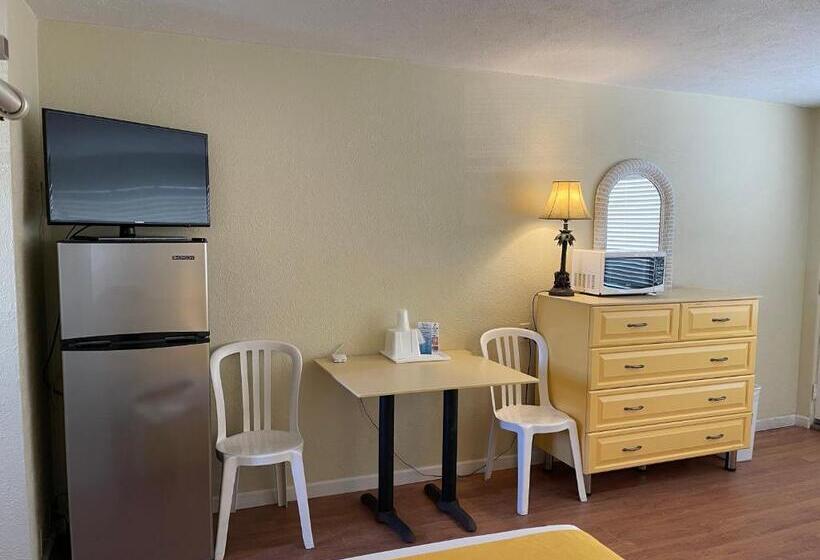 American Safari Motel