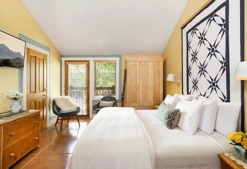 민박 The Alpine House