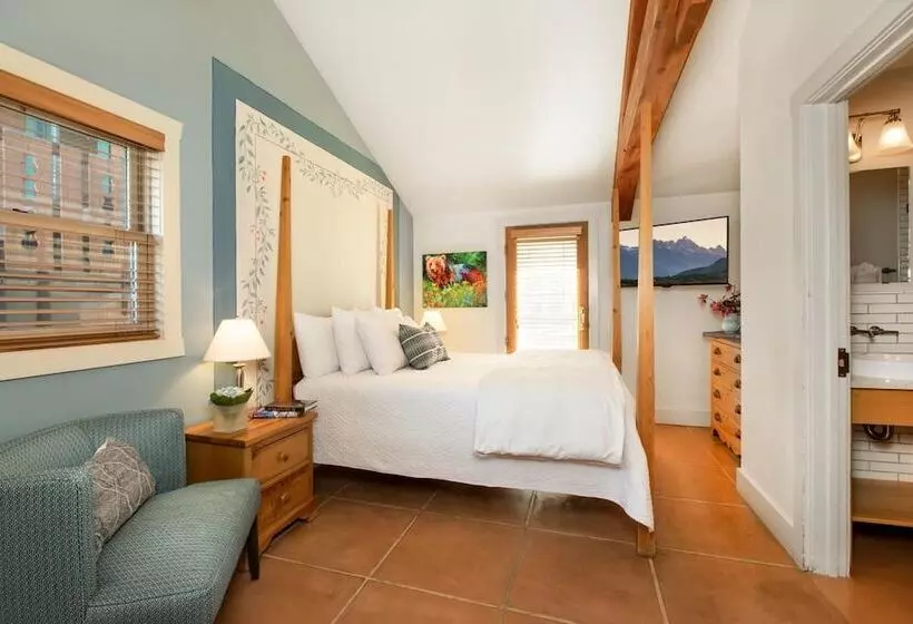 민박 The Alpine House