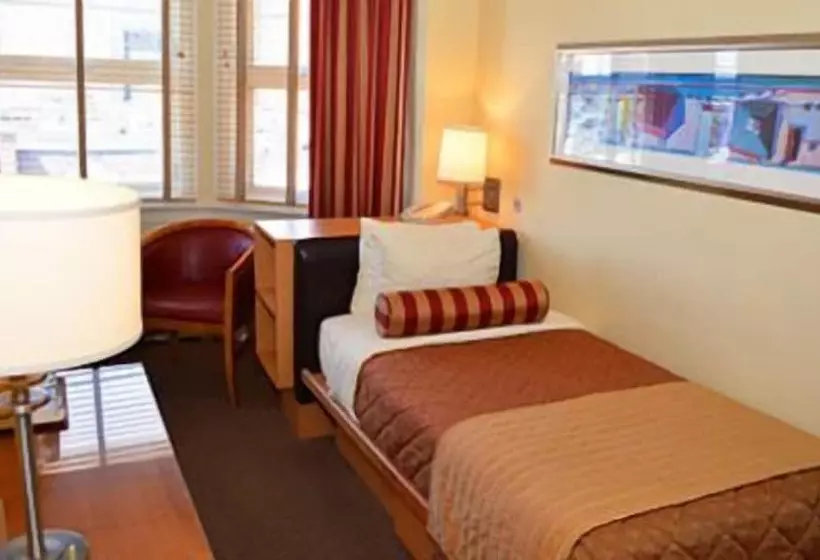 호텔 Alexander Inn