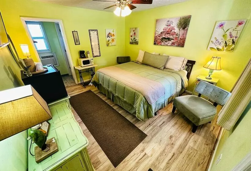 호텔 Alpine Village Inn