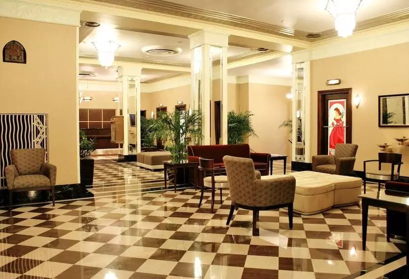 Ambassador Hotel Milwaukee, Trademark Collection By Wyndham
