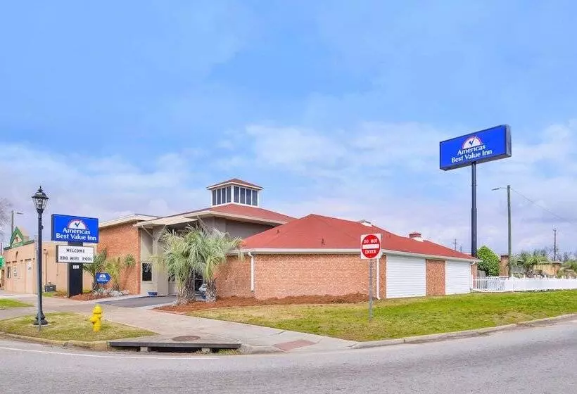 Отель Americas Best Value Inn Augusta Historic Downtown