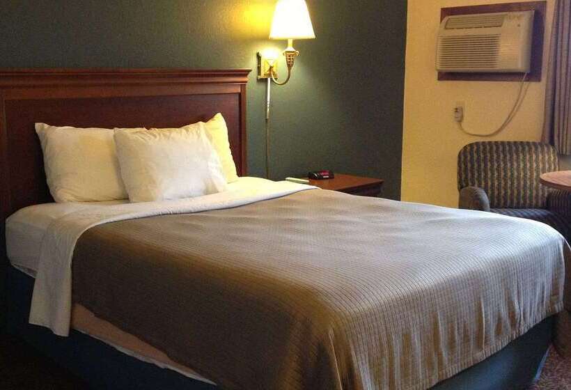 ホテル Americinn By Wyndham Forest Lake