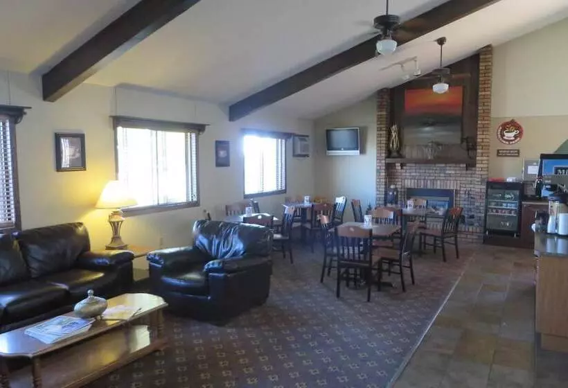 Hotelli Americinn By Wyndham Forest Lake