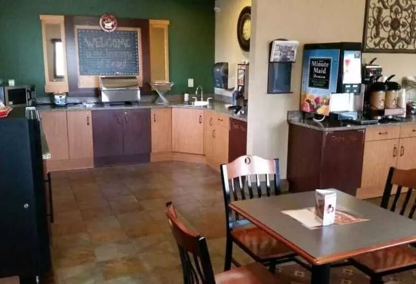 Hotelli Americinn By Wyndham Forest Lake